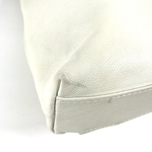 CHANEL White Caviar Leather Logo Shoulder Bag - Picture 8 of 15